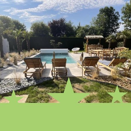 Le Petit Manoir Bed & Breakfast Farceaux Bagian luar foto