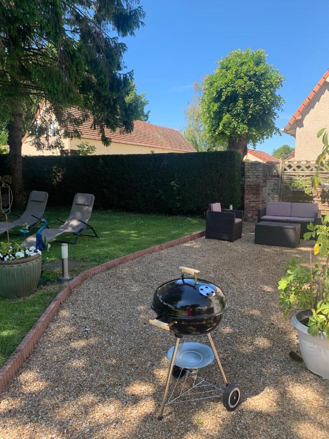 Le Petit Manoir Bed & Breakfast Farceaux Bagian luar foto
